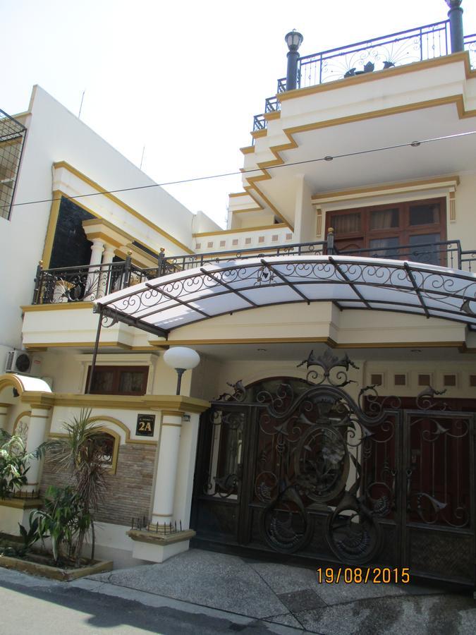 The Backpacker Semarang Hostel Екстериор снимка