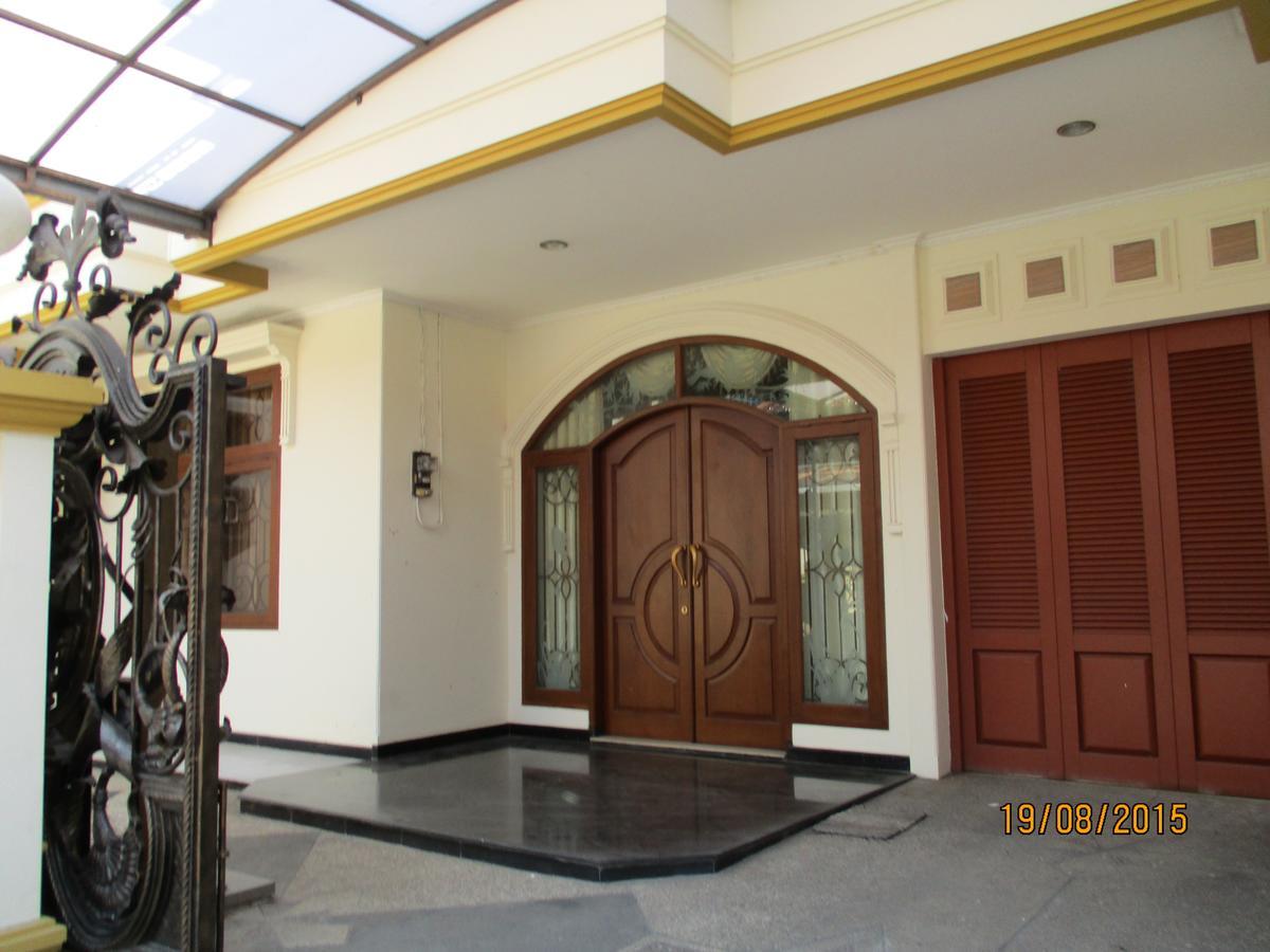 The Backpacker Semarang Hostel Екстериор снимка