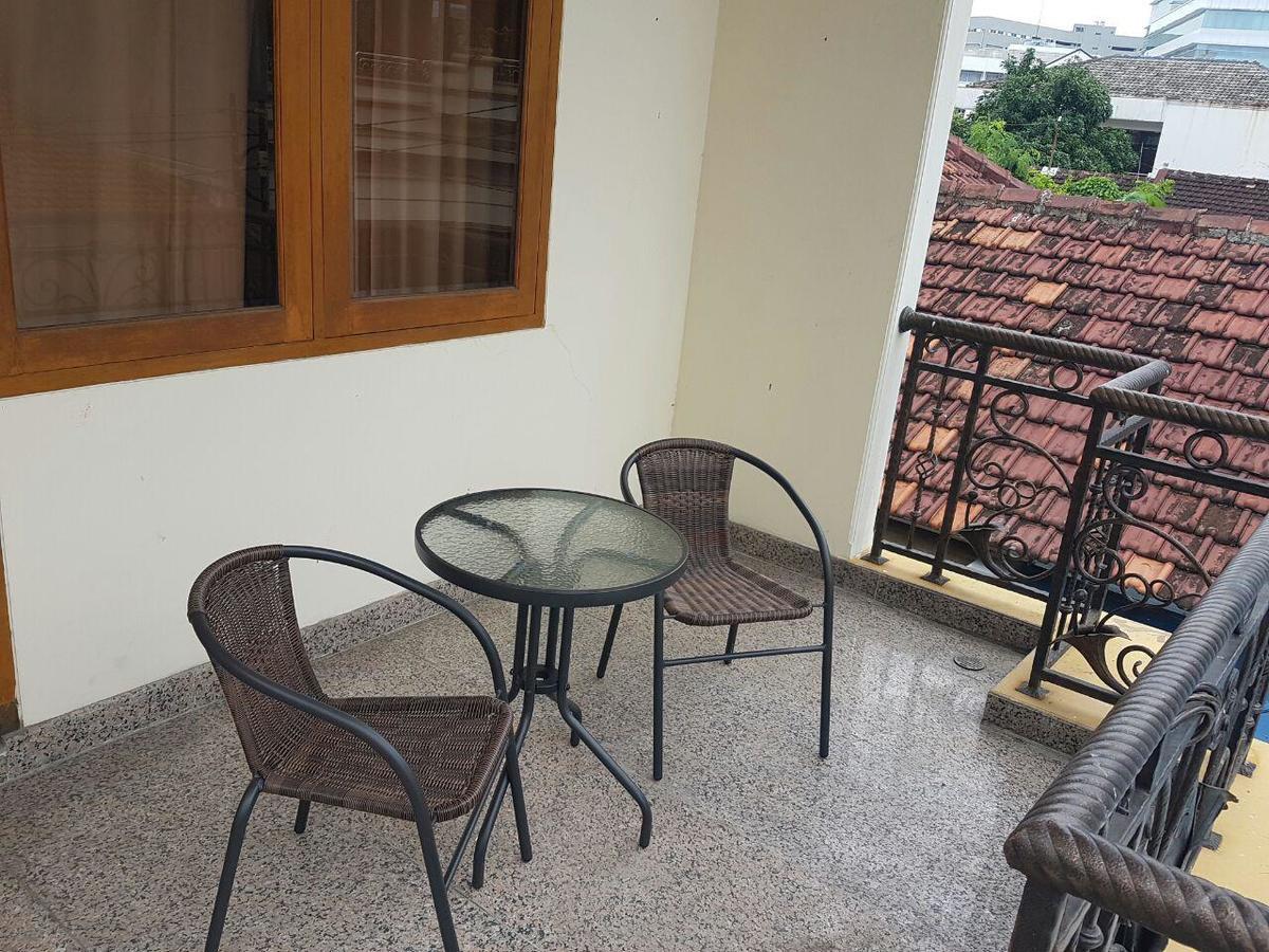 The Backpacker Semarang Hostel Екстериор снимка