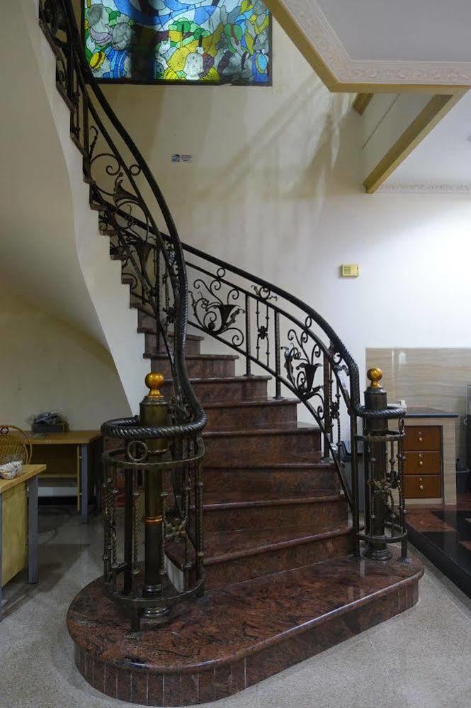 The Backpacker Semarang Hostel Екстериор снимка