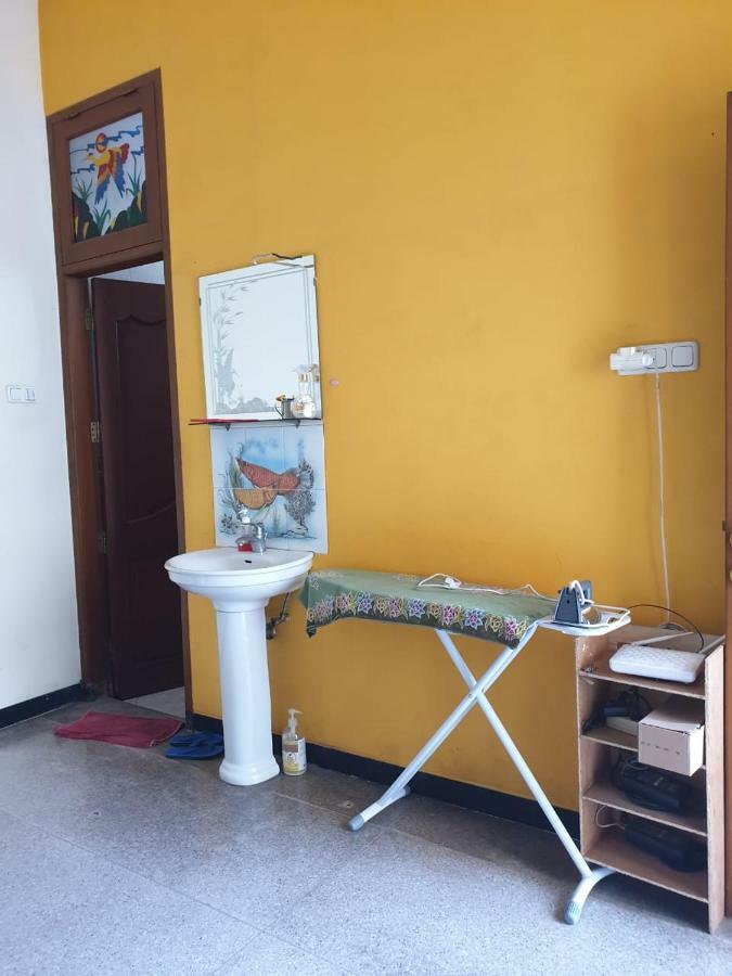 The Backpacker Semarang Hostel Екстериор снимка